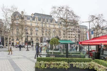 *** Champs Elysees Studio Paris Exterior photo
